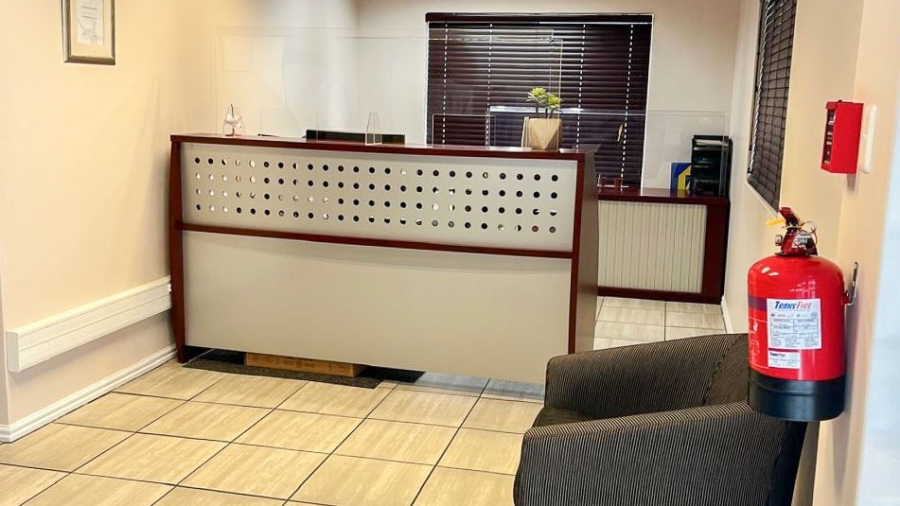 To Let Commercial Property for Rent in Newton Park Eastern Cape